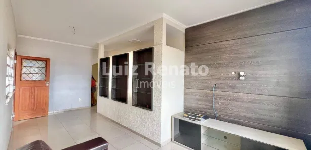Sala Comercial com 3 Quartos para alugar, 300m² no Santa Efigênia, Belo Horizonte