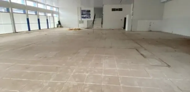 Sala Comercial para alugar, 900m² no Centro, Campo Mourão