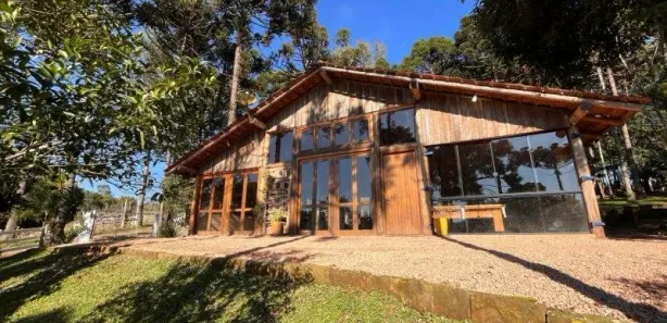 Fazenda/Sítio com 3 Quartos para alugar, 250m² no Lomba Grande, Novo Hamburgo