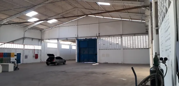 Galpão/Depósito/Armazém à venda, 2600m² no Centro, Simões Filho