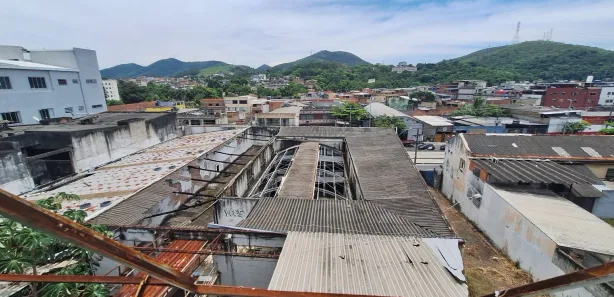 Galpão/Depósito/Armazém para alugar, 2077m² no Tanque, Rio de Janeiro