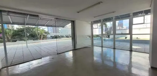 Ponto Comercial para alugar, 301m² no Funcionários, Belo Horizonte
