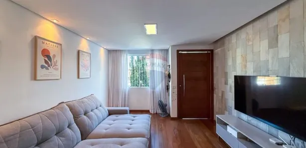 Casa com 3 Quartos à venda, 300m² no Caiçara-Adelaide, Belo Horizonte