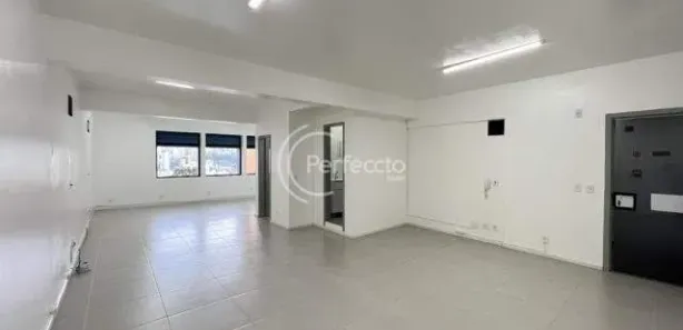 Sala Comercial à venda, 60m² no Centro, Caxias do Sul