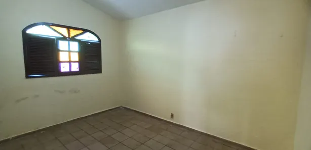 Casa com 2 Quartos para alugar, 140m² no Candelária, Natal
