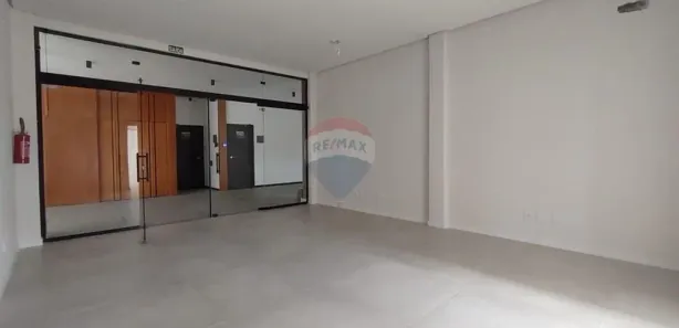 Sala Comercial à venda, 43m² no Centro, Canela