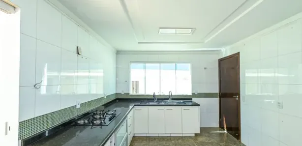 Casa de Condomínio com 4 Quartos para alugar, 370m² no Residencial Granville, Goiânia
