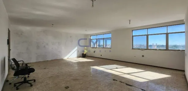 Sala Comercial para alugar, 65m² no Santa Efigênia, Belo Horizonte