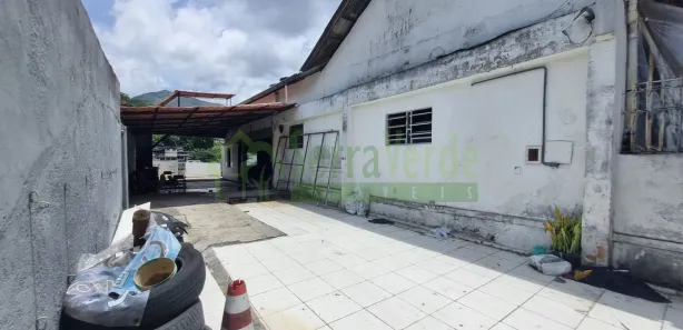 Ponto Comercial para alugar, 100m² no Cascatinha, Petrópolis