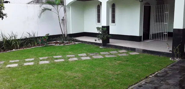 Sobrado com 6 Quartos à venda, 381m² no Centro, Lauro de Freitas