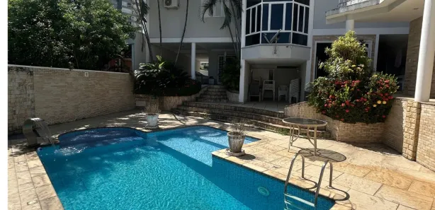 Casa com 4 Quartos para venda ou aluguel, 350m² no Joana D'Arc, Nova Iguaçu