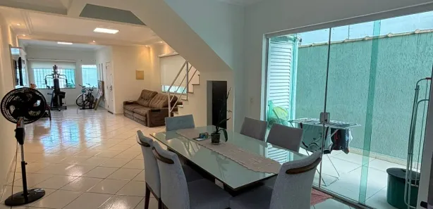 Sobrado com 3 Quartos à venda, 165m² no Jardim Las Palmas, Guarujá