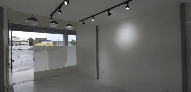 Ponto Comercial à venda, 25m² no Uruguai, Salvador