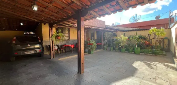 Casa com 4 Quartos à venda, 200m² no Cardoso (Barreiro), Belo Horizonte