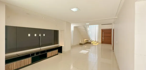 Casa de Condomínio com 5 Quartos para alugar, 336m² no Jardins Valência, Goiânia