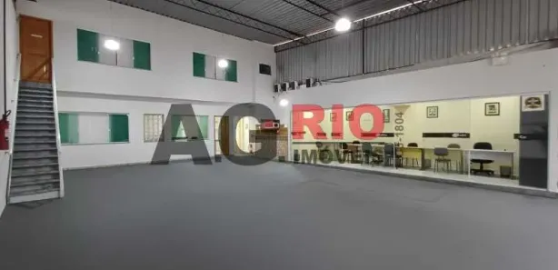 Galpão/Depósito/Armazém para alugar, 500m² no Oswaldo Cruz, Rio de Janeiro