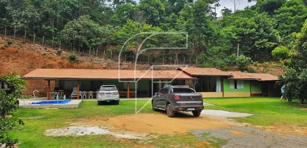 Fazenda/Sítio com 5 Quartos à venda, 2000m² no Buenos Aires, Guarapari