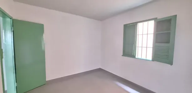 Casa com 2 Quartos para alugar, 45m² no Santa Tereza, Belo Horizonte