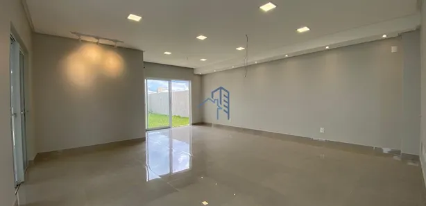 Casa de Condomínio com 4 Quartos para venda ou aluguel, 360m² no Universidade, Vitória da Conquista
