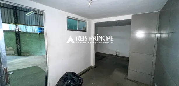 Galpão/Depósito/Armazém para venda ou aluguel, 480m² no Taquara, Rio de Janeiro