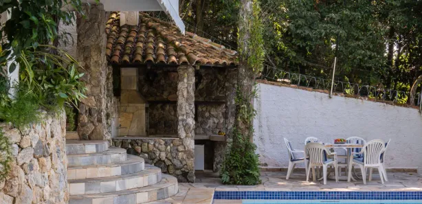 Sobrado com 10 Quartos à venda, 500m² no Morro Sorocotuba, Guarujá