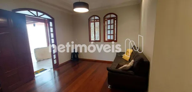Casa com 3 Quartos à venda, 140m² no Copacabana, Belo Horizonte