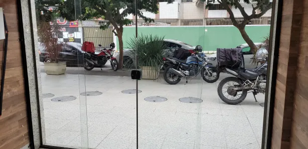 Ponto Comercial para venda ou aluguel, 66m² no Recreio dos Bandeirantes, Rio de Janeiro
