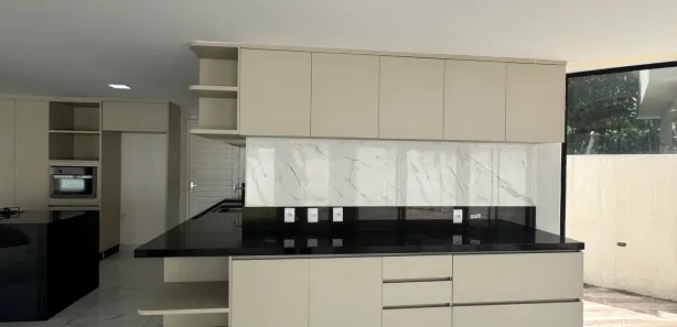 Casa de Condomínio com 1 Quarto à venda, 220m² no Candelária, Natal