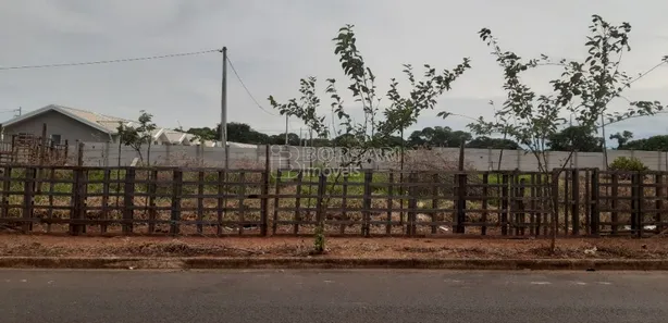 Lote/Terreno à venda, 557m² no Conjunto Habitacional Victório de Santi, Araraquara