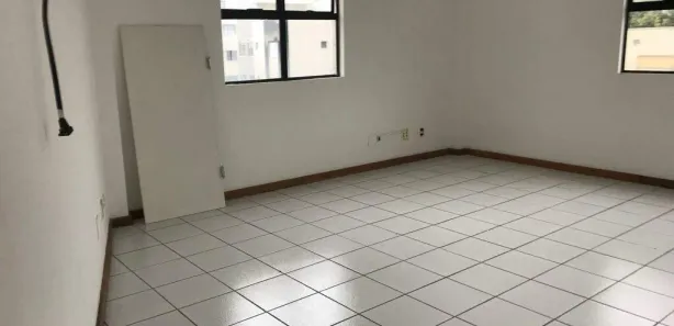 Sala Comercial para alugar, 32m² no São Lucas, Belo Horizonte