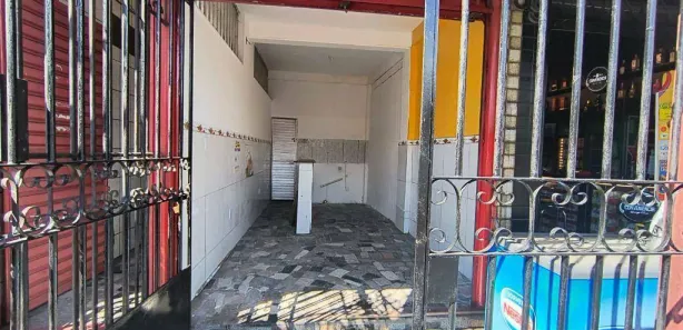 Ponto Comercial para alugar, 32m² no Pau Miúdo, Salvador
