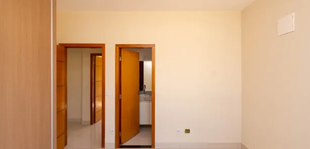 Casa de Condomínio com 3 Quartos para alugar, 250m² no Jardins Valência, Goiânia