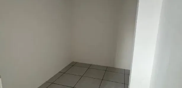 Apartamento com 2 Quartos para alugar, 37m² no Brasília, Cascavel