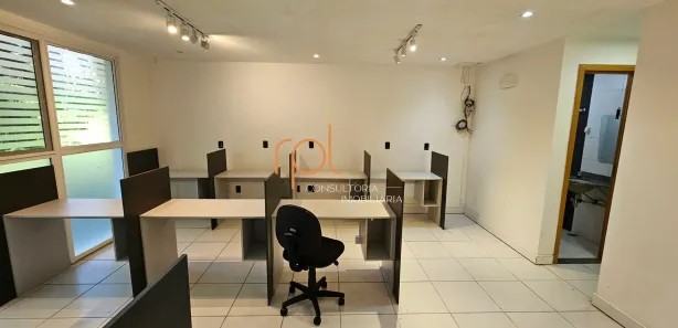 Sala Comercial para alugar, 60m² no Quarteirão Brasileiro, Petrópolis