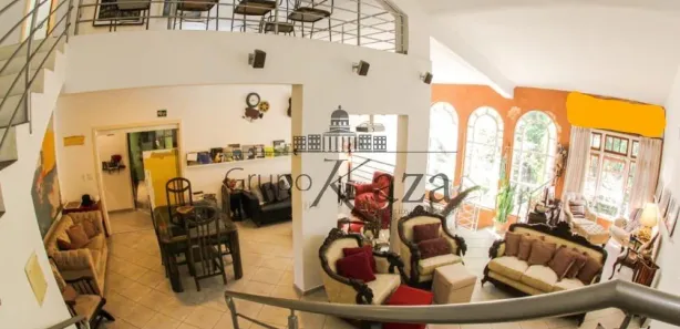 Sobrado com 8 Quartos para alugar, 677m² no Vila São João, Caçapava