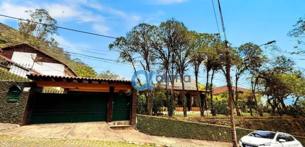 Casa com 4 Quartos para alugar, 280m² no Morin, Petrópolis