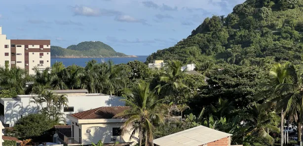 Apartamento com 2 Quartos à venda, 70m² no Jardim Las Palmas, Guarujá