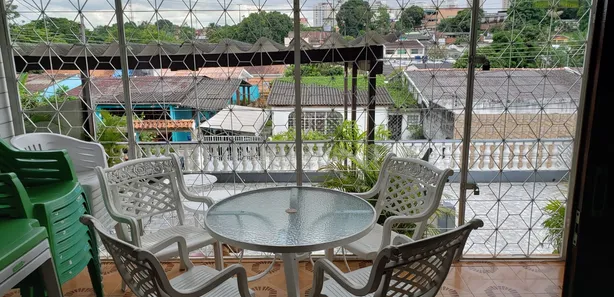 Casa com 3 Quartos para venda ou aluguel, 150m² no Aleixo, Manaus