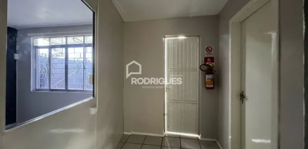 Sala Comercial para alugar, 70m² no Centro, Portão