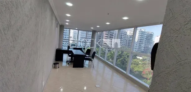 Sala Comercial para venda ou aluguel, 33m² no Barra Olímpica, Rio de Janeiro