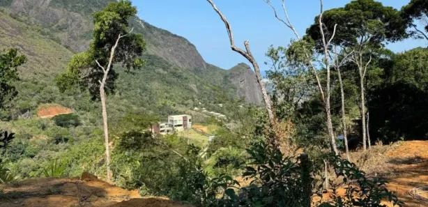 Lote/Terreno à venda, 2400m² no Buenos Aires, Guarapari