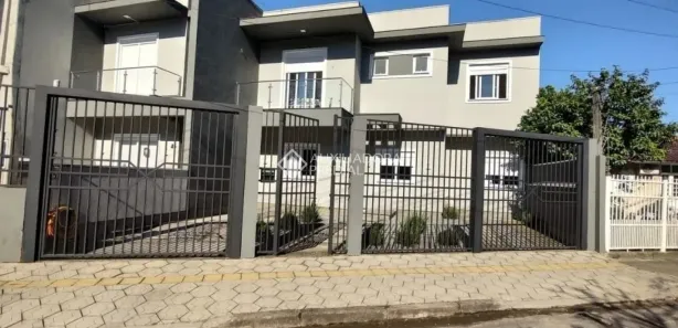 Sobrado com 3 Quartos à venda, 106m² no Parque da Matriz, Cachoeirinha