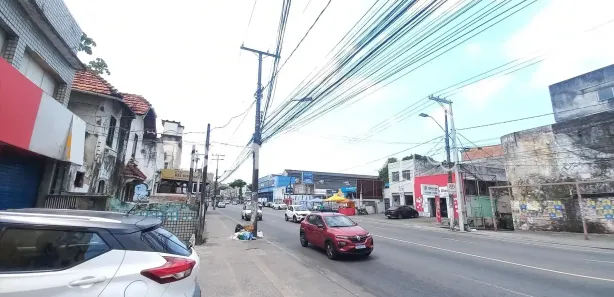 Sala Comercial para alugar, 300m² no Mares, Salvador