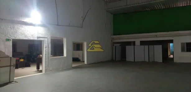 Galpão/Depósito/Armazém para venda ou aluguel, 600m² no Barra da Tijuca, Rio de Janeiro