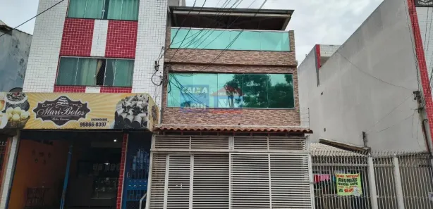 Sobrado com 5 Quartos à venda, 300m² no Taguatinga Norte, Brasília