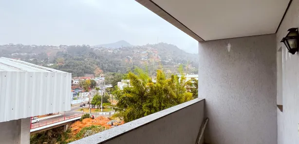 Apartamento com 2 Quartos para alugar, 59m² no Nogueira, Petrópolis