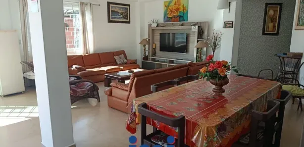 Sobrado com 5 Quartos à venda, 360m² no Balneário Flamingo, Matinhos