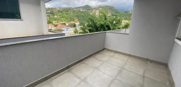 Apartamento com 2 Quartos para alugar, 75m² no Nogueira, Petrópolis