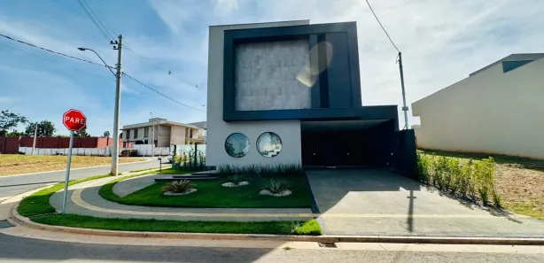 Casa de Condomínio com 3 Quartos à venda, 285m² no Vila Rosa, Goiânia