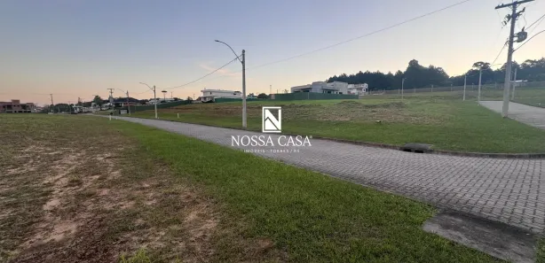 Lote/Terreno à venda, 627m² no Centenário, Torres